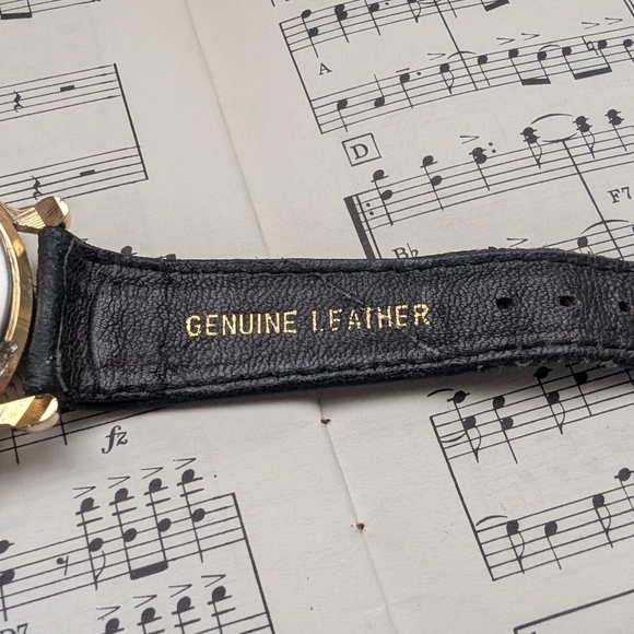 Leno Black and Gold Quartz Watch Leather Strap - Picture 6 of 7